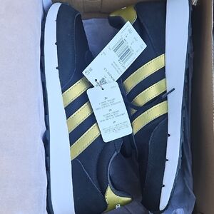 Adidas Women's Sneakers in Black and Gold